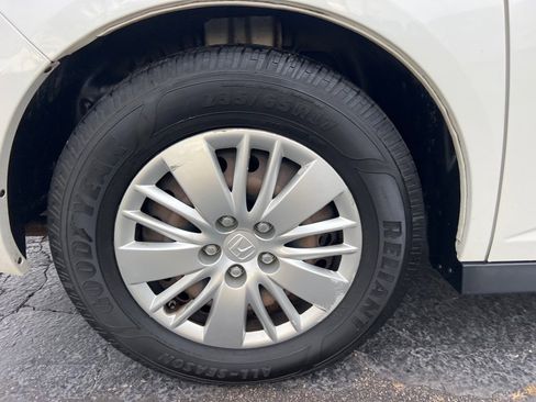 Used 2015 Honda Odyssey LX image 39