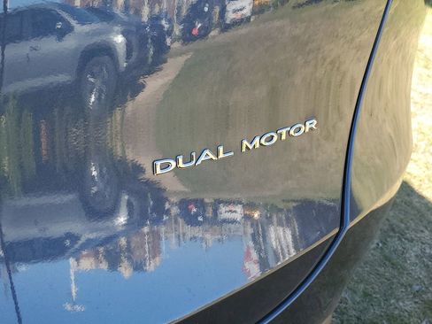 Used 2021 Tesla Model Y Long Range image 8