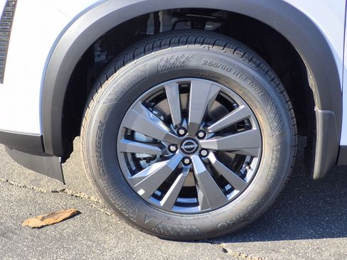 New 2026 Nissan Pathfinder SV w/ Cargo Package FWD image 9