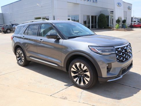 New 2026 Ford Explorer Platinum w/ LUX Leather Package AWD/4WD image 1