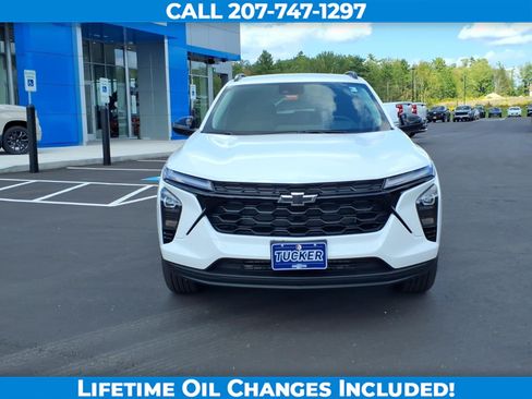 New 2026 Chevrolet Trax LT w/ Driver Confidence Package FWD image 2