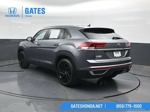 Used 2022 Volkswagen Atlas Cross Sport SE w/ Black Wheel Package AWD/4WD image 8