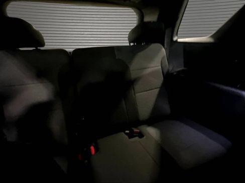 Used 2023 Chevrolet Traverse LT FWD image 25