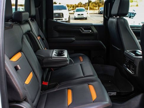 Used 2024 GMC Sierra 1500 AT4 w/ Technology Package image 36