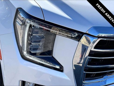 Used 2021 GMC Yukon SLT w/ SLT Luxury Package image 31