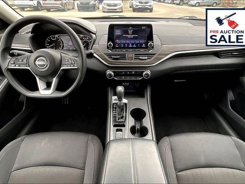 Used 2025 Nissan Altima 2.5 SV AWD/4WD image 15