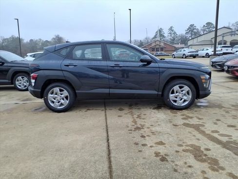 New 2026 Hyundai Kona SE FWD image 2