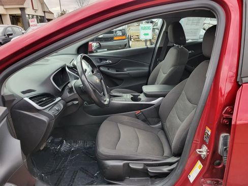 Used 2019 Chevrolet Volt LT FWD image 2