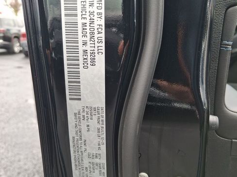 New 2026 Jeep Compass Latitude image 15