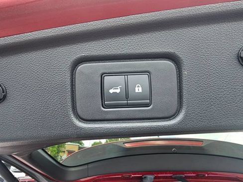 Used 2023 Nissan Pathfinder SL w/ SL Premium Package FWD image 11