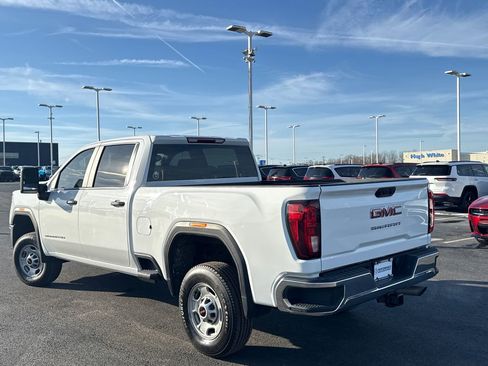 Used 2024 GMC Sierra 2500 Pro w/ Convenience Package image 5