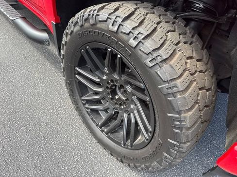 Used 2021 Chevrolet Silverado 1500 RST w/ Rally Edition AWD/4WD image 9