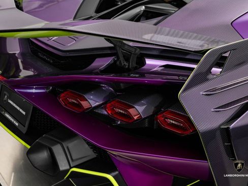Used 2020 Lamborghini Sian Coupe image 34