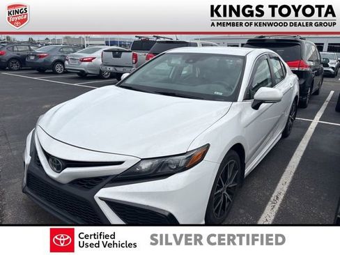 Used 2023 Toyota Camry SE image 4