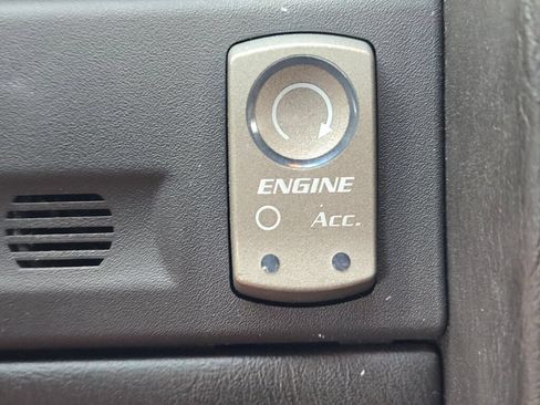 Used 2007 Cadillac XLR RWD image 21
