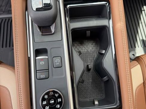 New 2026 Nissan Pathfinder Platinum AWD/4WD image 14