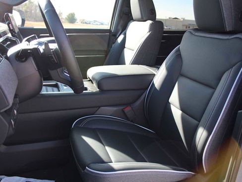 New 2026 GMC Sierra EV Elevation image 20