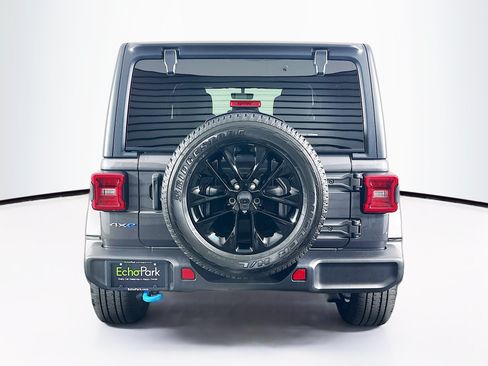Used 2023 Jeep Wrangler Unlimited Sahara AWD/4WD image 7