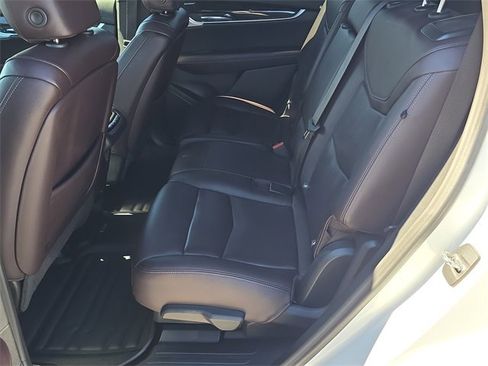 Used 2023 Cadillac XT6 Premium Luxury image 19