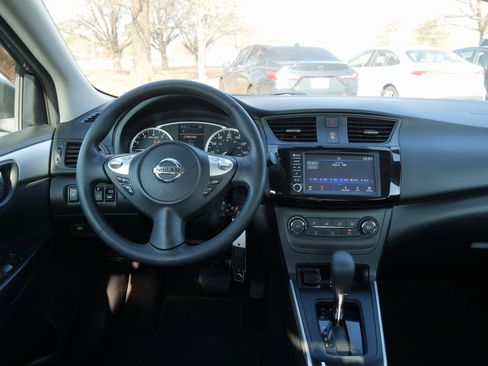 Used 2019 Nissan Sentra S image 20