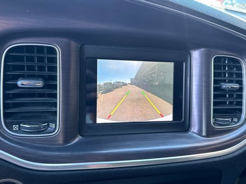 Used 2018 Dodge Charger SXT RWD image 29