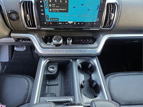 New 2025 Ford Expedition Platinum w/ Stealth Performance Package image 25