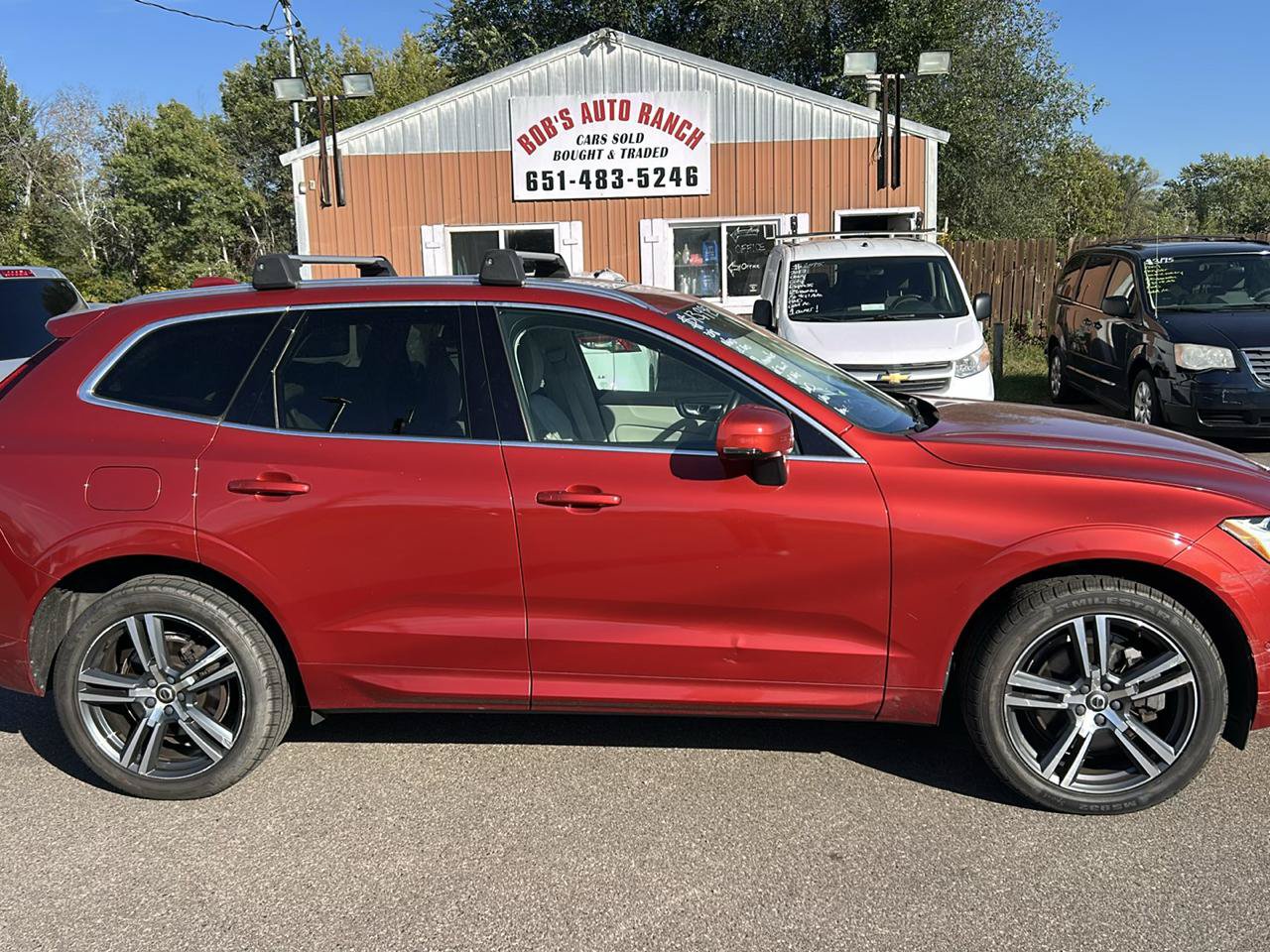 Used 2018 Volvo XC60 T6 Momentum w/ Convenience Package AWD/4WD image 4