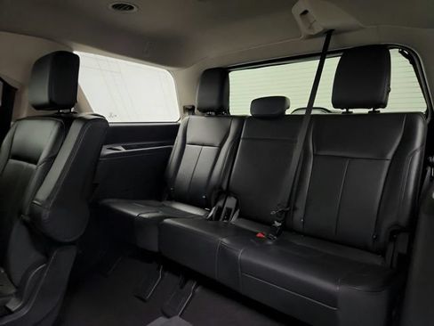 Used 2024 Ford Expedition XLT RWD image 22