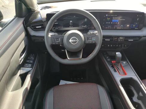 New 2026 Nissan Kicks SR w/ Cold Weather Package FWD image 25