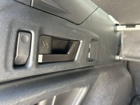 Used 2025 Subaru Outback Premium AWD/4WD image 38