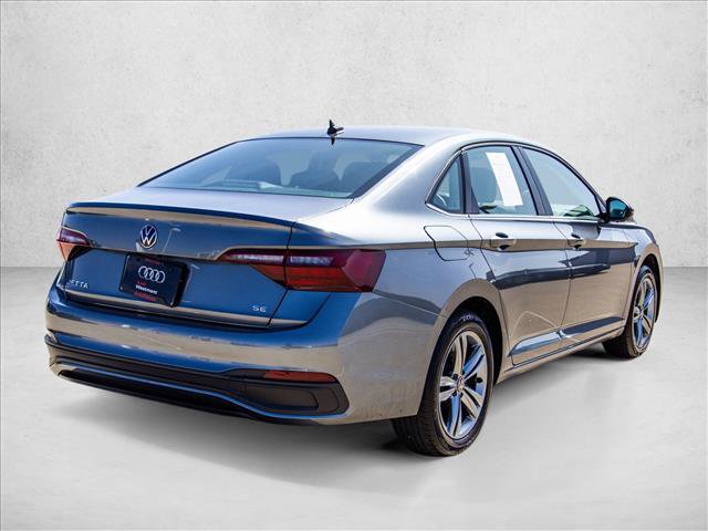 Used 2024 Volkswagen Jetta SE FWD image 5