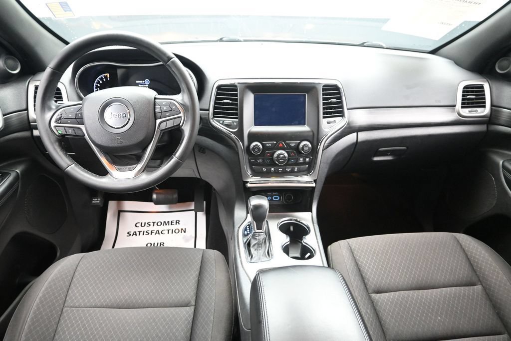 Used 2020 Jeep Grand Cherokee Laredo RWD image 14