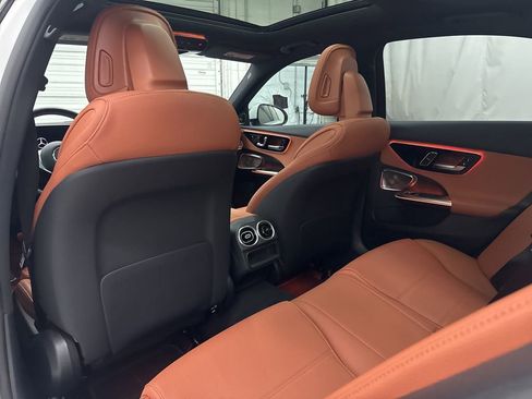 Used 2025 Mercedes-Benz C 300 Sedan image 18