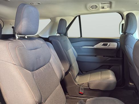 Certified 2025 Ford Explorer Active AWD/4WD image 15