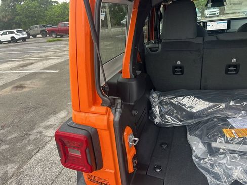 New 2025 Jeep Wrangler Willys image 30