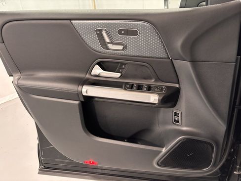 Certified 2025 Mercedes-Benz GLB 250 4MATIC image 16