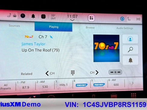 Used 2024 Jeep Wagoneer Series II w/ Flexible Seating Group image 30