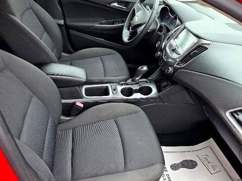 Used 2016 Chevrolet Cruze LT w/ Convenience Package image 15
