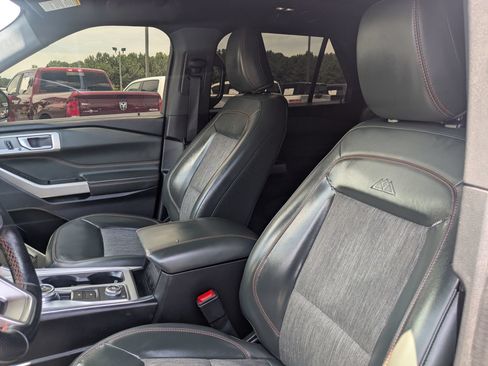 Used 2022 Ford Explorer Timberline w/ Timberline Technology Package AWD/4WD image 14