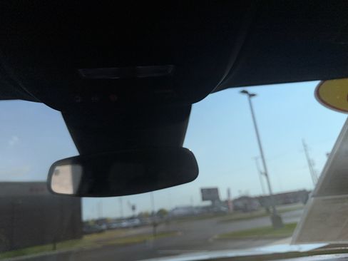 Used 2025 GMC Acadia Elevation FWD image 25