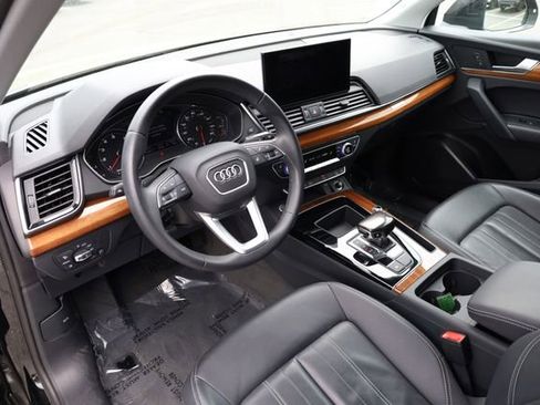 Used 2023 Audi Q5 2.0T Premium w/ Convenience Package AWD/4WD image 12