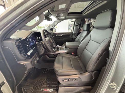 New 2026 Chevrolet Silverado 1500 LTZ w/ LTZ Premium Package AWD/4WD image 8