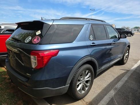 Used 2020 Ford Explorer XLT w/ Equipment Group 202A AWD/4WD image 5