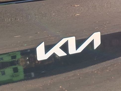 Used 2022 Kia EV6 Light image 31