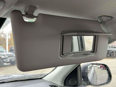 Used 2024 Mitsubishi Outlander Sport ES image 28