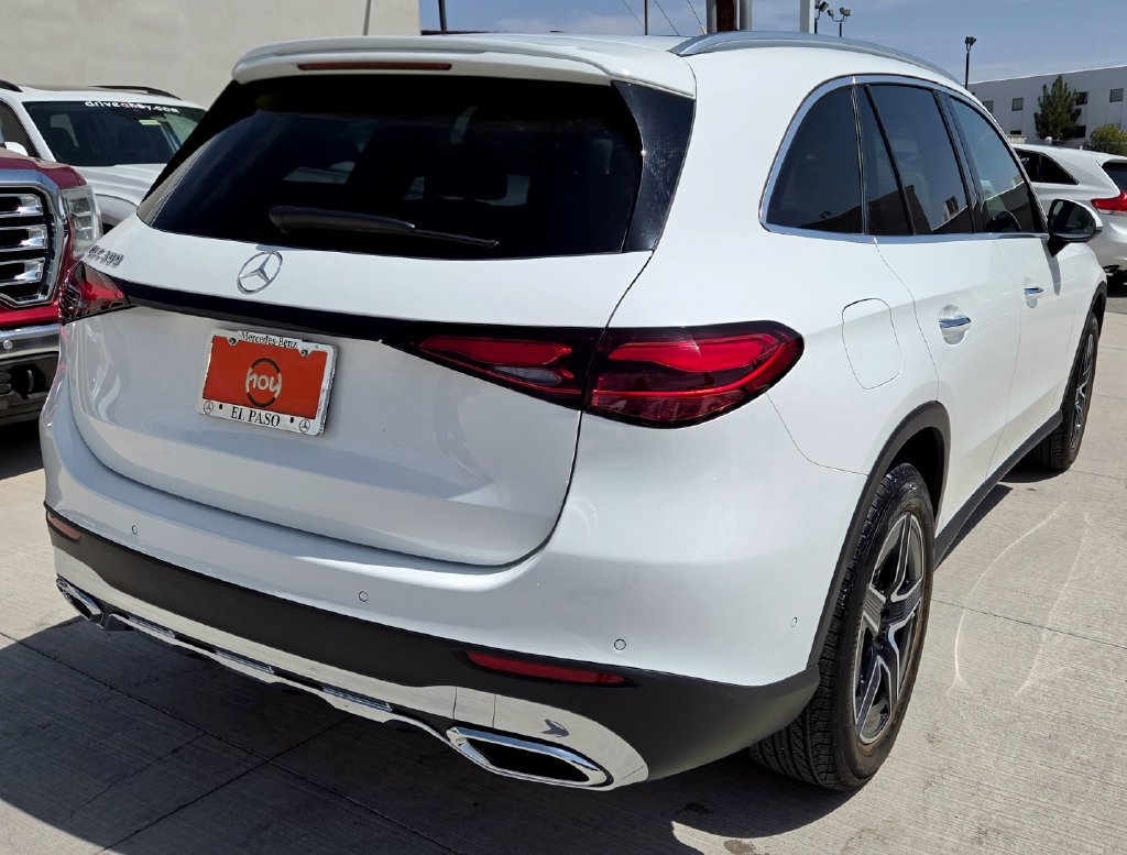 Used 2026 Mercedes-Benz GLC 300 image 9