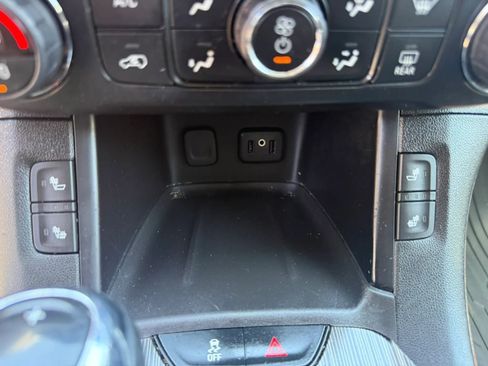 Used 2018 GMC Acadia SLT AWD/4WD image 42
