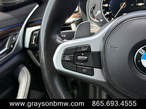 Used 2019 BMW M550i xDrive image 23
