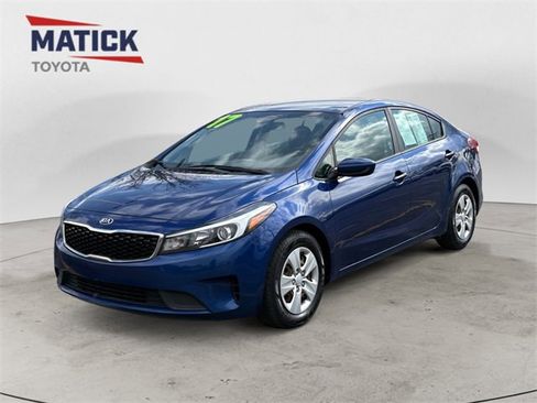 Used 2017 Kia Forte LX image 3