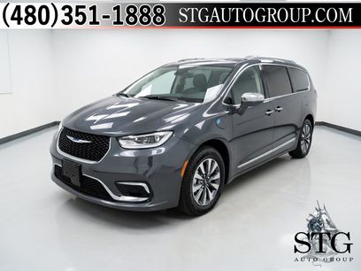 Used 2021 Chrysler Pacifica Limited w/ Premium & Safety Sphere Group